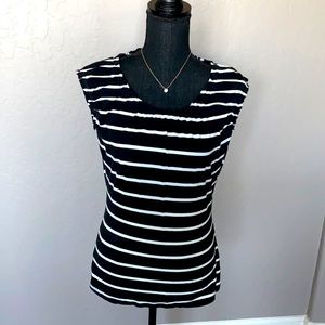 LOFT cap sleeve top in size small